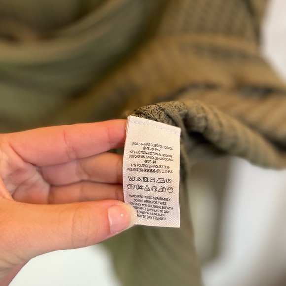 Free People Size XS Green Olive Cowl Neck Wildcat Thermal Pullover Top - Picture 6 of 7